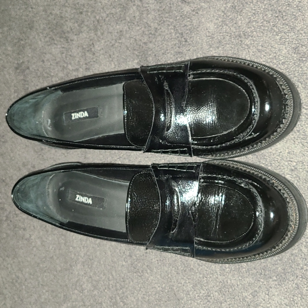 Zinda Patent leather Loafers